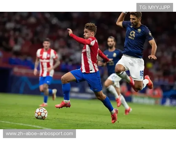 足球比赛战术多变性与教练决策的重要性