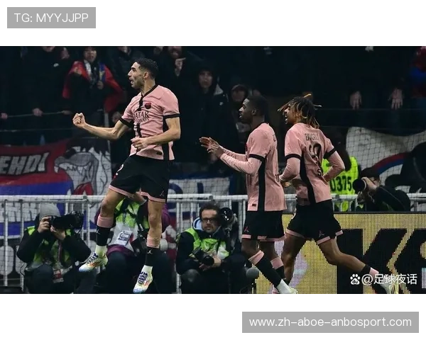 法甲巴黎球迷互动：巴黎圣日耳曼与球迷的互动与合作